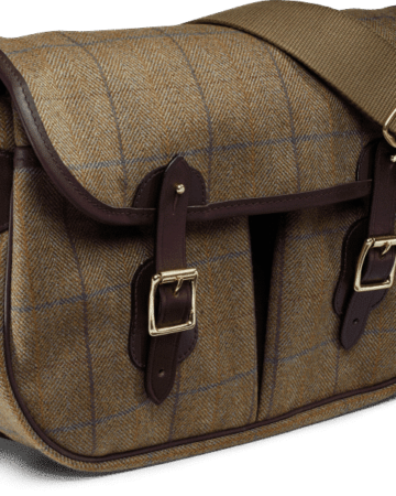 Die Helmsley Tweed Carryall in Burgundy Farben - eine feine englische Tasche.