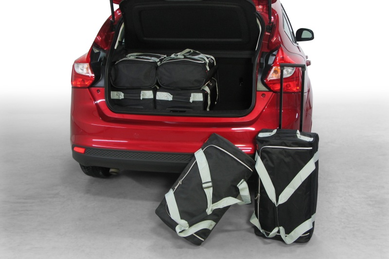 f10201s ford focus 5d 11 car bags 1